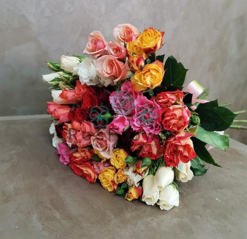 Букет цветов из: Розы в Песь