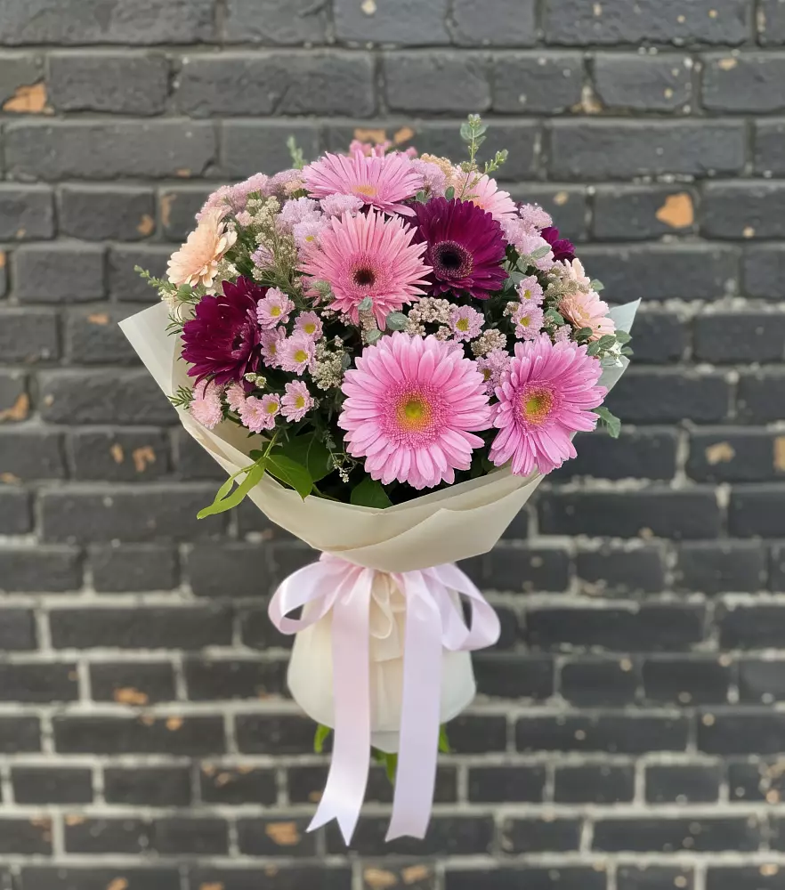 Букет цветов из: Герберы и Хризантемы в Песь