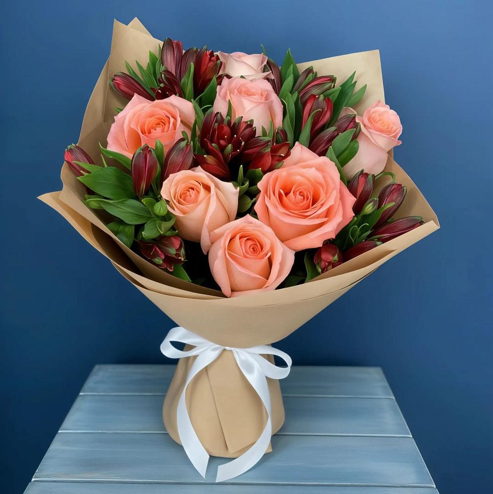 Букет цветов из: Розы и Альстромерии в Песь