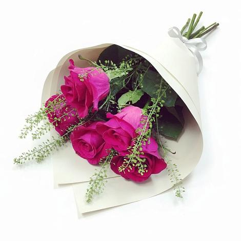 Букет цветов из: Розы в Песь