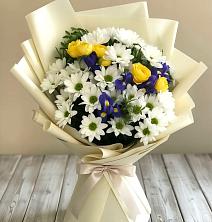 Букет цветов из:  Ирисы, Хризантемы и Розы в Песь
