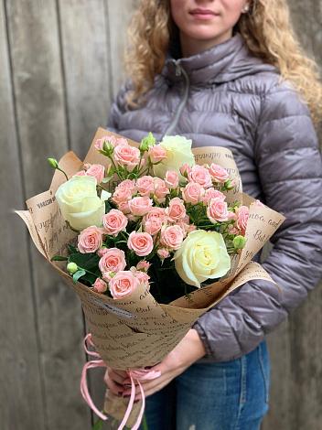 Букет цветов из: Розы в Песь