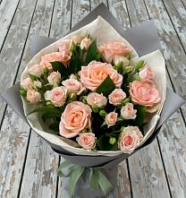 Букет цветов из:  Розы в Песь