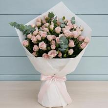 Букет цветов из:  Розы в Песь